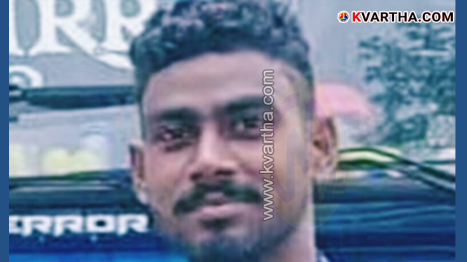 Rescue workers and police at the site of the earth collapse in Mattannur.