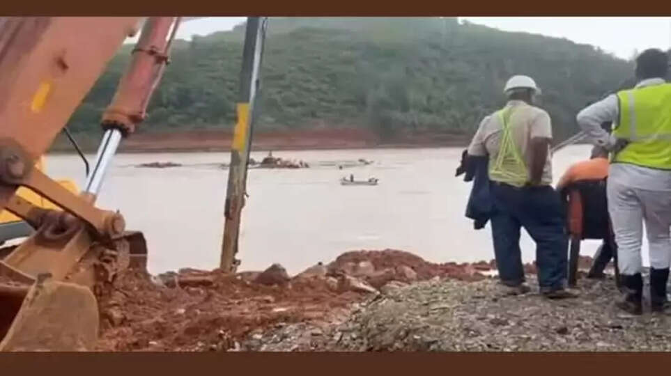 Man's Body Found in Sea Near Shirur Landslide Site, Shirur Landslide, Karnataka, Dead Body.
