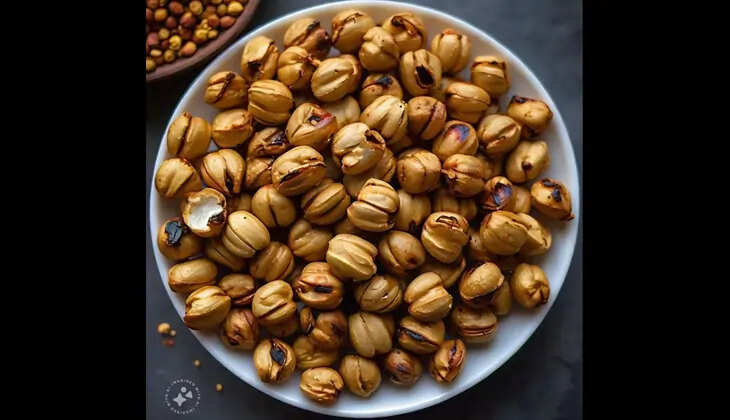 A bowl of makhanas.
