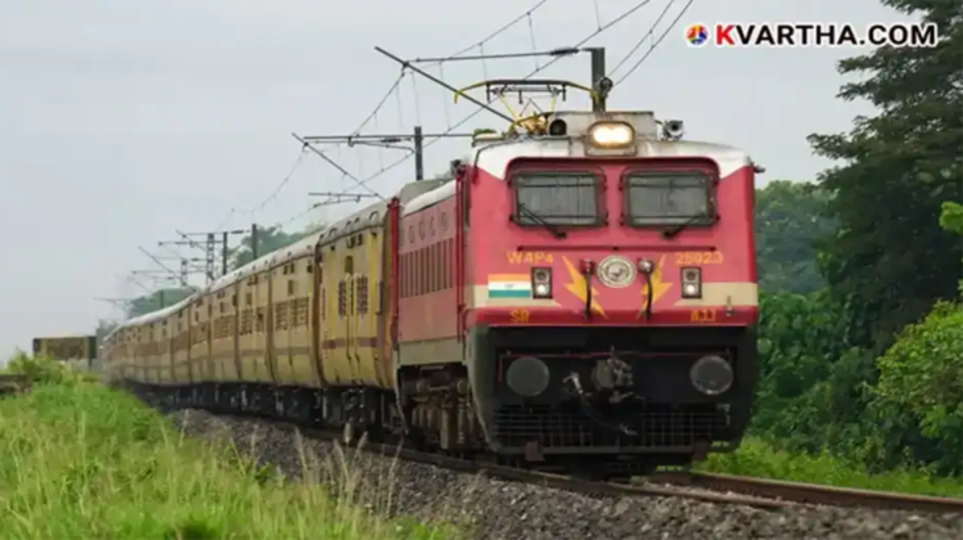  An Indian Railways AC special train engine and coaches during a run in Kerala, March 2026.