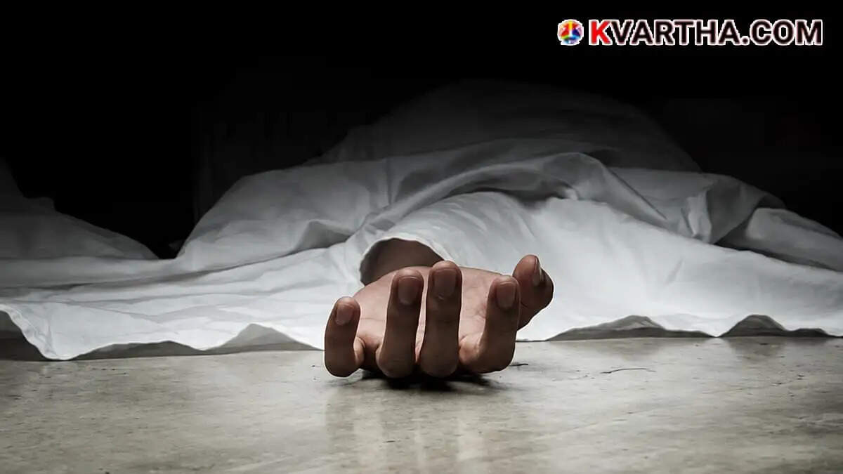 Image Representing Two 50-year-olds drown in sea after being swept away by waves at Mundaykkal Papanasam in Kollam