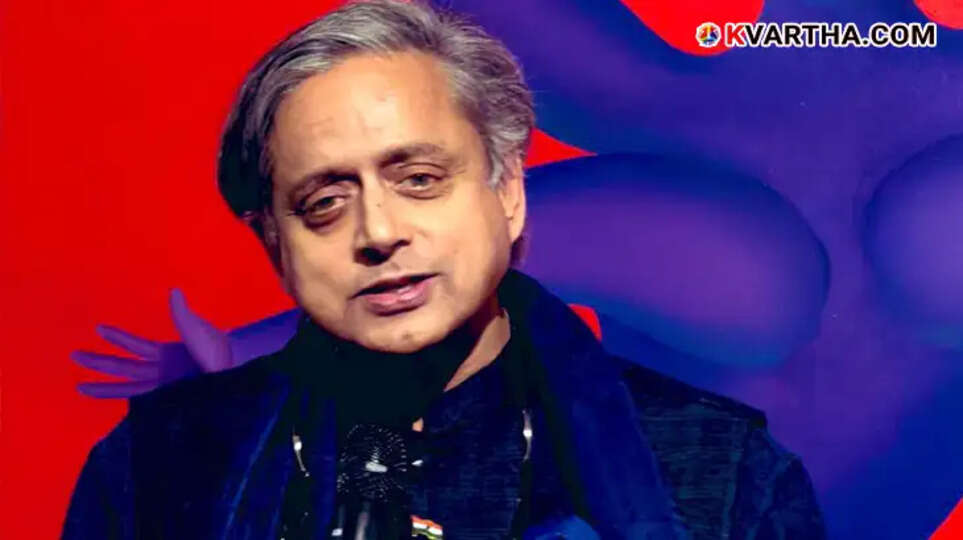 Shashi Tharoor speaking at a public forum about Indian democracy.
