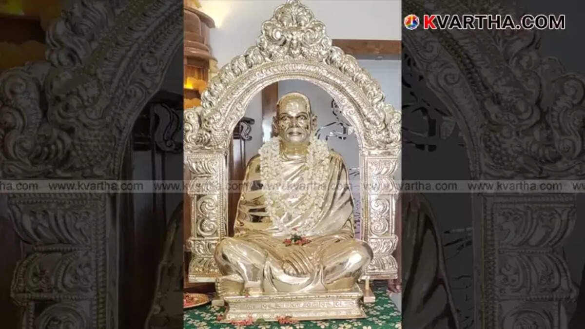 Procession of Sree Narayana Guru Panchaloha idol in Thaliparamba