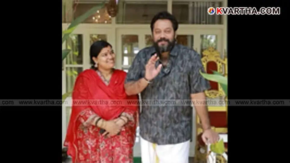 Actor Bala with his wife Kokila