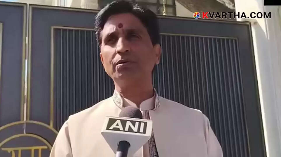 Kumar Vishwas Criticizes AAP, Claims Wife Cried Over Manish Sisodia's Defeat