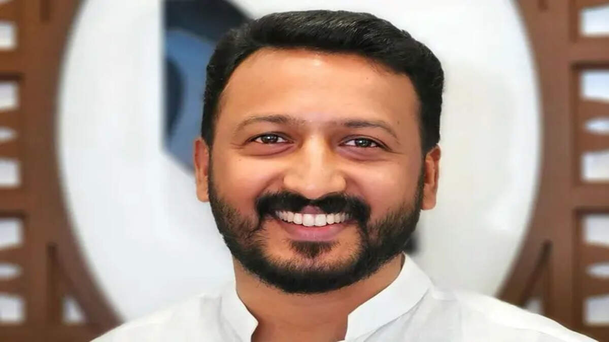 Police Officer Under Investigation for Sharing Rahul Mankoothathil's Speech