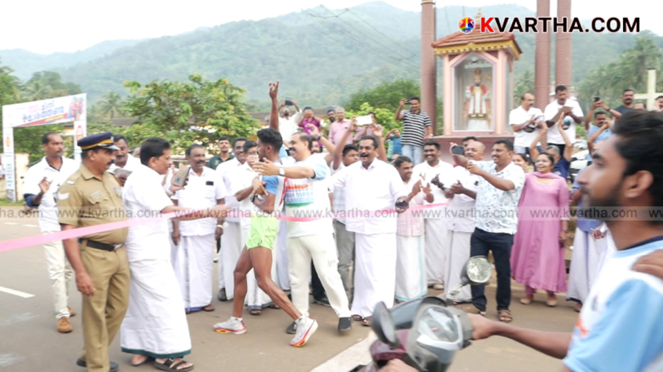 K.P. Mohanan MLA flagging off the mini marathon in Kannur.