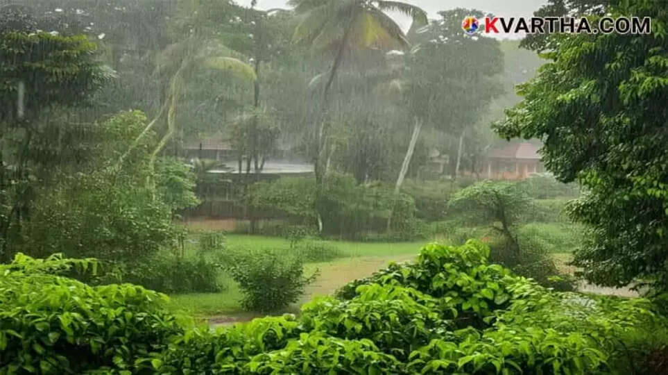 Image Reprsenting Kerala Faces Heavy Monsoon Rains