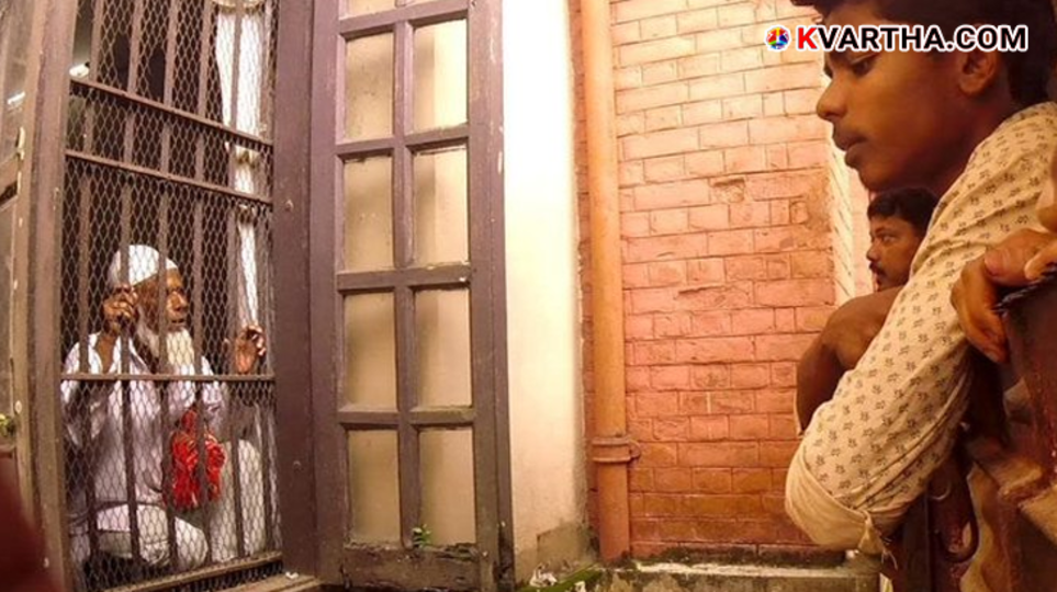 A symbolic image that illustrates the political context of the Muslim population and displacement in Assam.