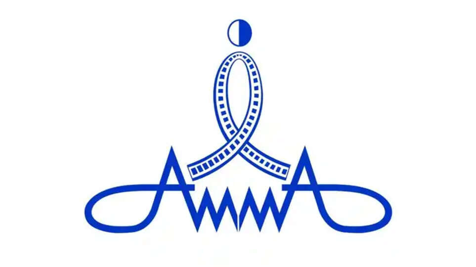 AMMA members protesting against the film conclave