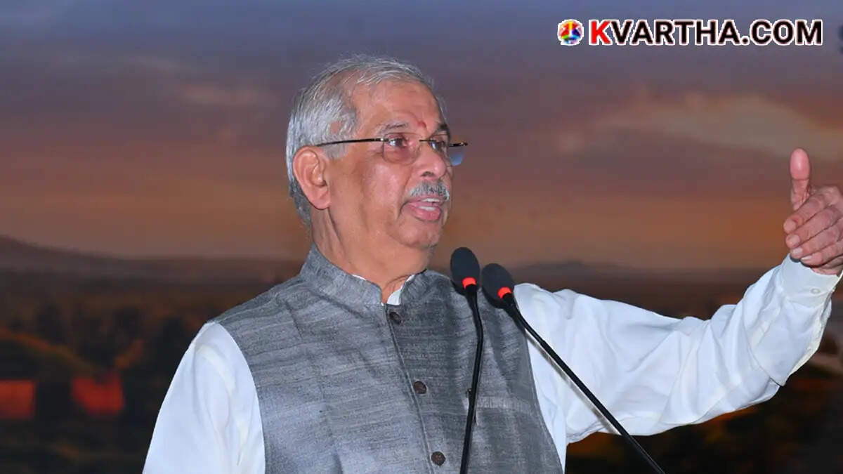 Kerala Governor Rajendra Arlekar recommends President to dismiss PSC Chairman and 16 members