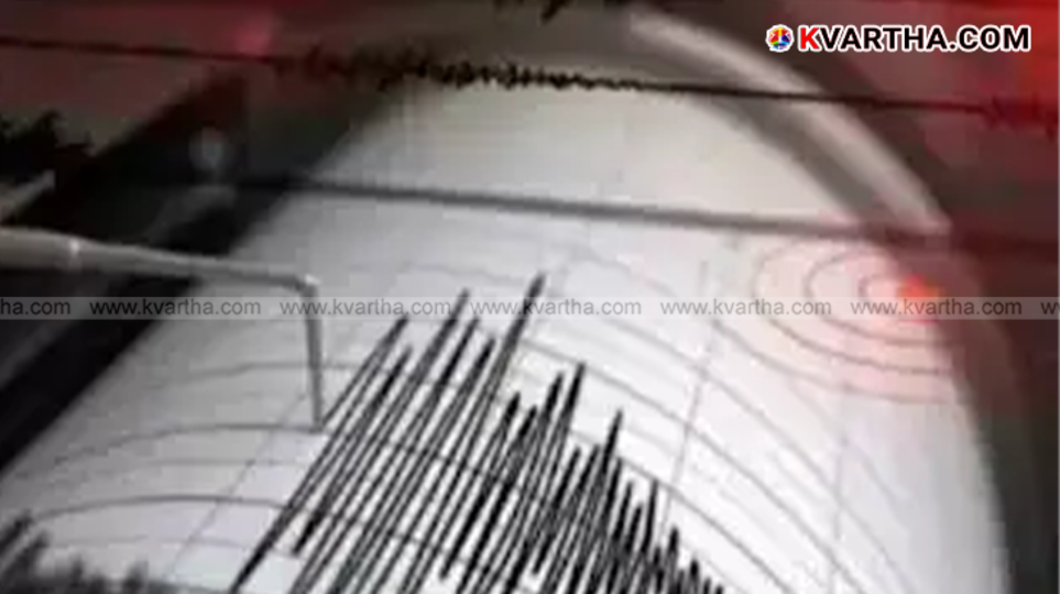 Image of a building shaking during the Assam earthquake.