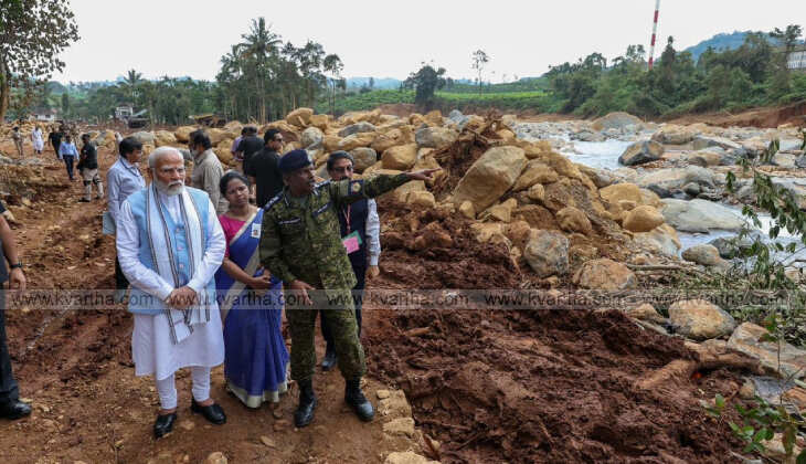 pm modi assures kerala of full support after landslide