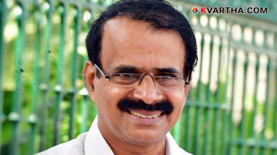 Union Minister George Kurian speaking at a press conference.