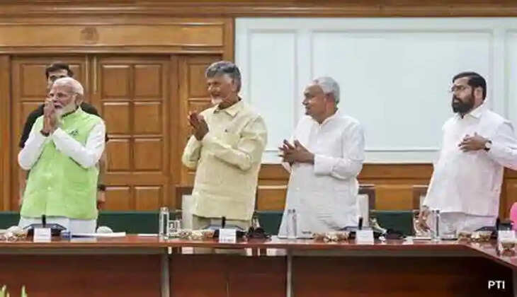 Narendra Modi Oath taking ceremony; Tug of war continues, New Delhi, News, Narendra Modi, Oath, Controversy, Cabinet Post, BJP, Politics, National News