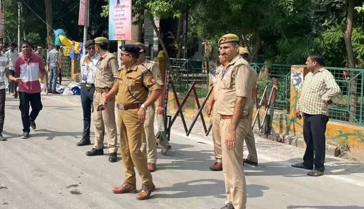 'Israel-Made Time Machine': UP Couple Claim Age Reversal; Dupe Crores From Elderly