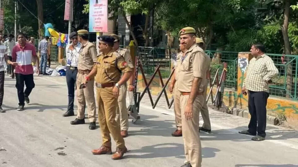 'Israel-Made Time Machine': UP Couple Claim Age Reversal; Dupe Crores From Elderly