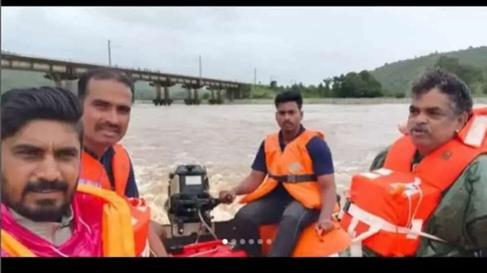 Search Intensifies for Missing Indian in Karnataka Landslide, India, Kerala, landslide victim.