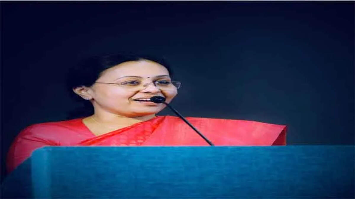 Wayanad landslide, Kerala, Veena George, media coverage, disaster relief, mental health, child psychology