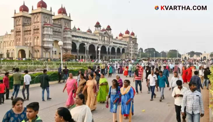  Tourist crowd outside Mysuru Palace during summer vacation