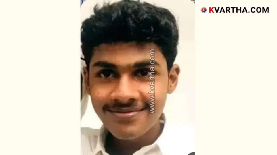 Scene of a motorcycle accident near Ettikulam.