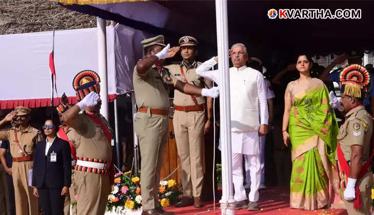 Hon'ble Governor Shri Rajendra Vishwanath Arlekar unfurled the national flag at Central Stadium , Thiruvananthapuram