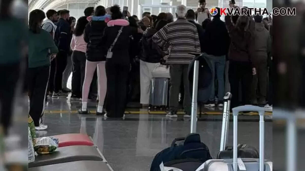 44 Hours And Counting: 250 Fliers Stuck In Turkey May Reach Mumbai Tonight