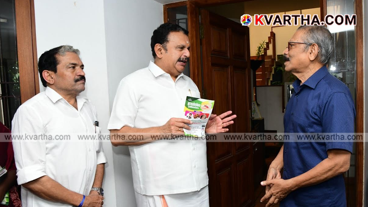 Health Minister K Muraleedharan inaugurating the Dry Day campaign.