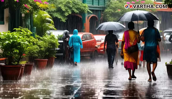 Heavy rain in Kozhikode city, Kerala.