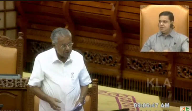 Pinarayi Vijayan offering sympathy to Wayanad landslide victims