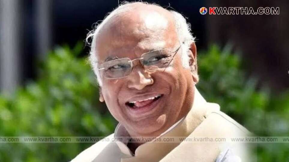 Image of an Indian ballot box used for a presidential election.