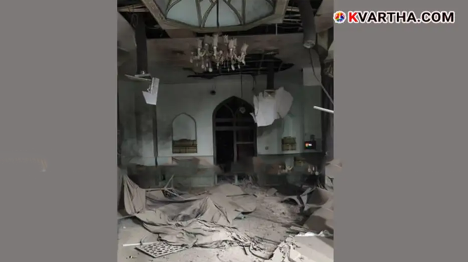 A symbolic scene of the bombing of residential areas in Iran.