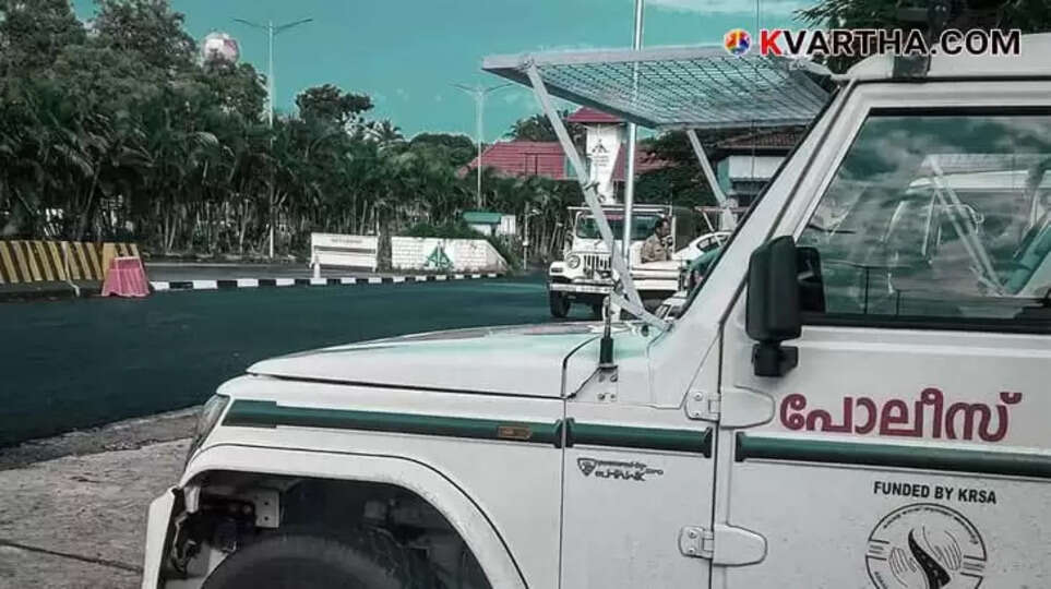 Image Representing Woman Who Stole 36 Sovereigns of Gold from Classmate's House Arrested in Mumbai After International Travel