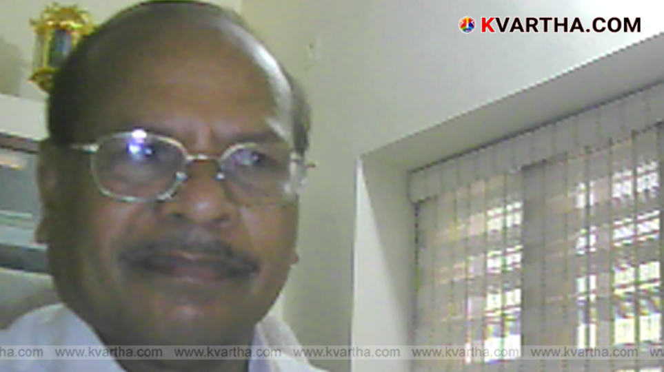 JSS leader A.V. Thamarakshan addressing a press conference in Kerala.