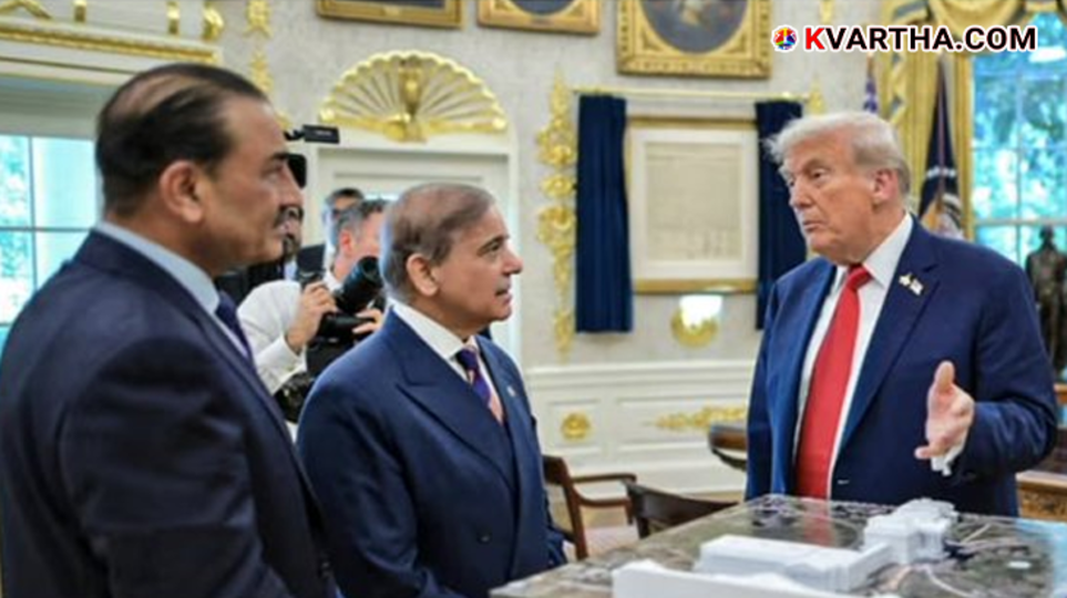 A symbolic scene depicting US President Trump and Pakistani Prime Minister Shehbaz Sharif, referring to the war situation in the Middle East.