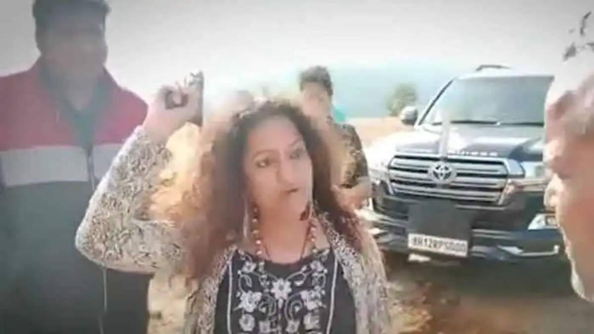 Manorama, mother of IAS officer Puja Khedkar, arrested by Pune Police, Mumbai, News, Manorama, Arrested, Pune Police, Social Media, Allegation, National News