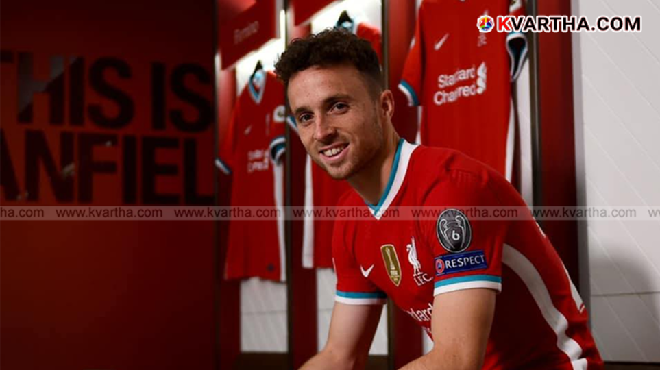 Diogo Jota and his brother Andr&eacute; Silva in a photo