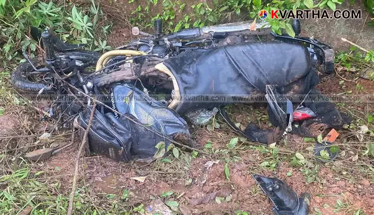 Severely damaged motorcycle after a collision in Kannur.