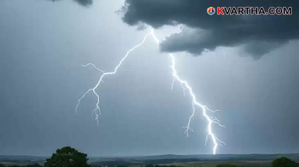 Image Representing One Worker Killed by Lightning Strike in Alappuzha's Karichal