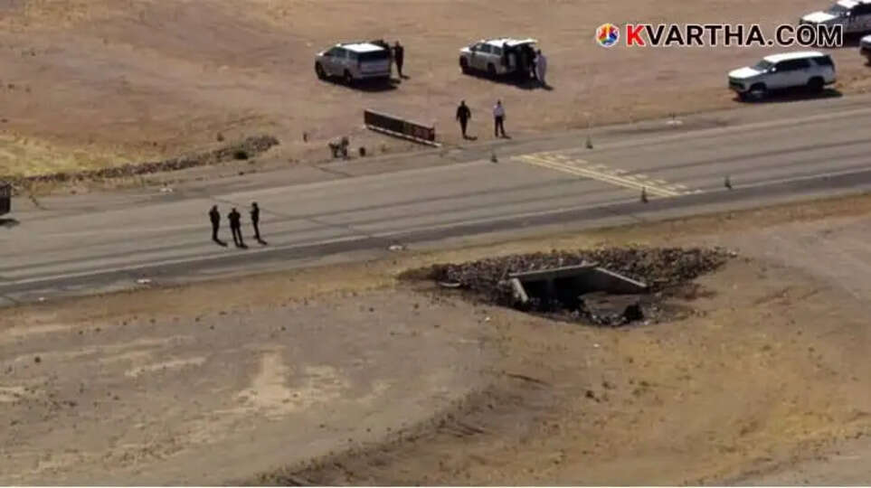 Two die after planes collide in Arizona near Marana airport that functions without air traffic control tower