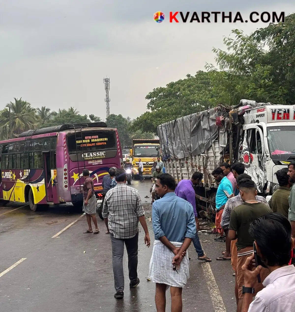 Bus and Lorry Collide in Uliyil; Over Twenty Injured