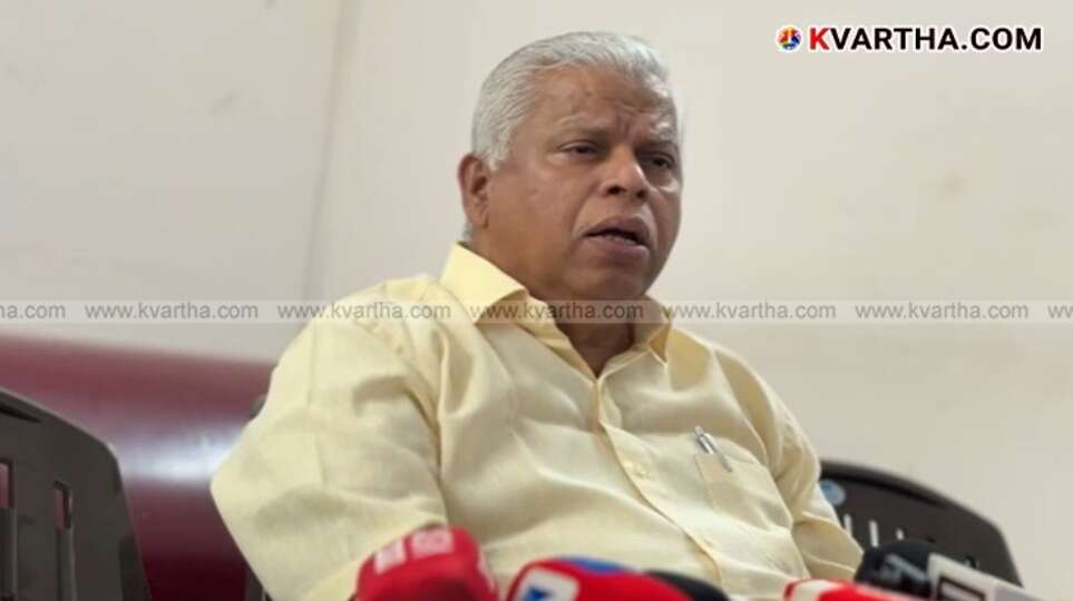 MV Jayarajan speaking to media in Kannur about police actions.