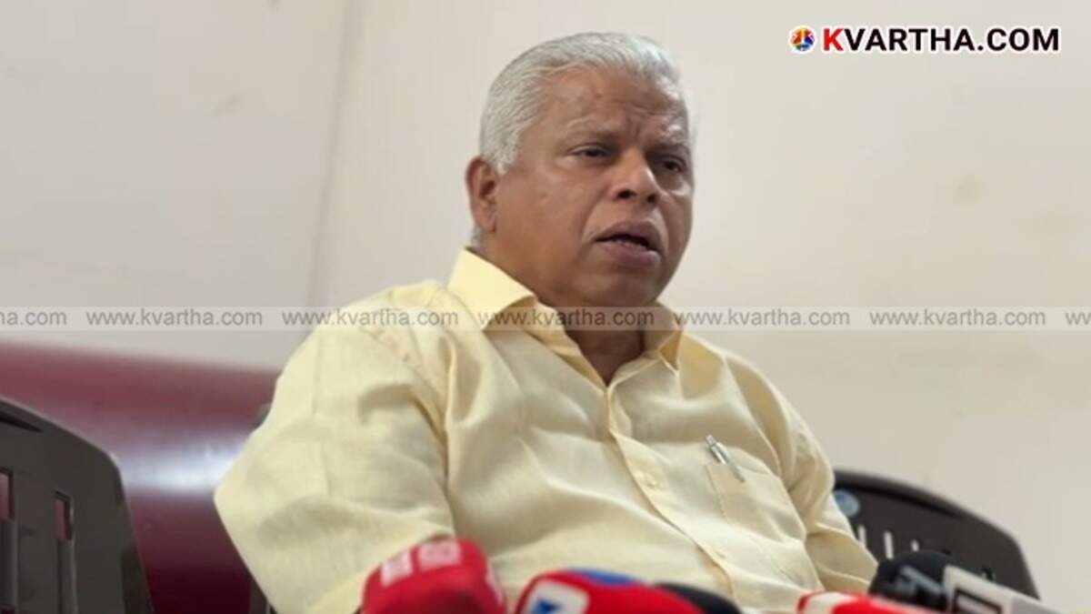 MV Jayarajan speaking to media in Kannur about police actions.