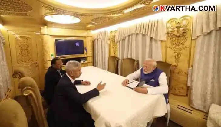  PM Modi, EAM Dr. S Jaishankar and NSA AjitDoval on board a train to Ukraine from Poland.
