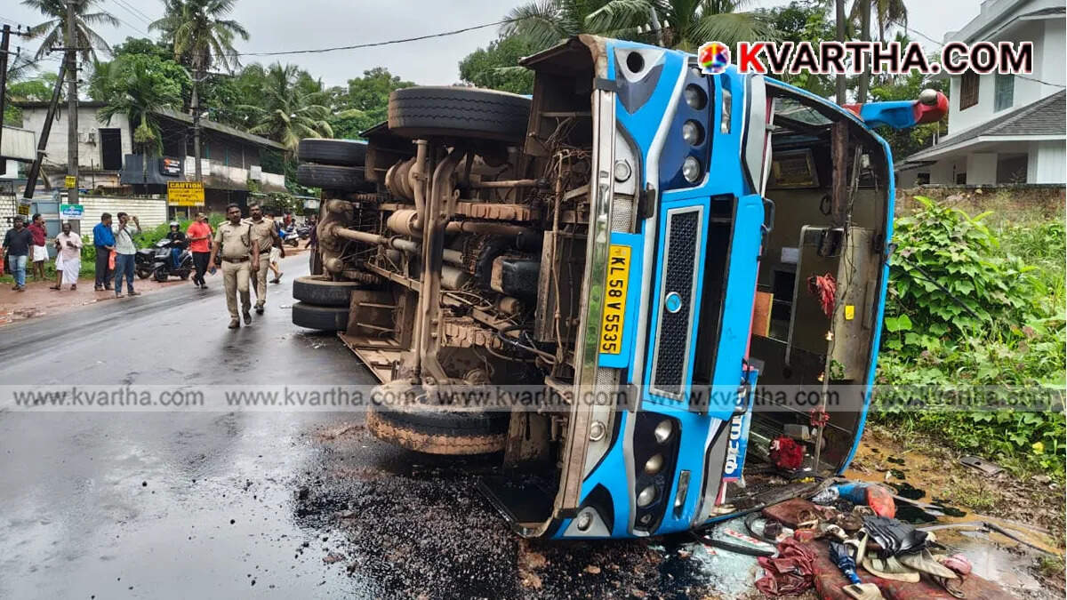 A representative image of the bus accident that occurred at Keecherikkunnu, Kalyasseri.