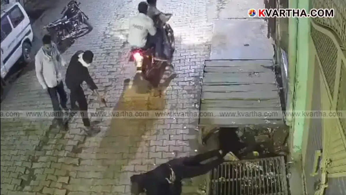 CCTV footage of youth being shot dead in Aligarh during Ramadan.