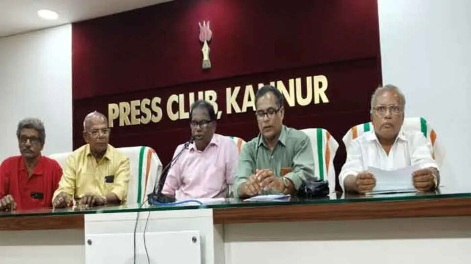 Muthappan Vella??am, Thiyya community, Malayan community, Kannur, Kerala, cultural dispute, wage dispute, traditional dance, India