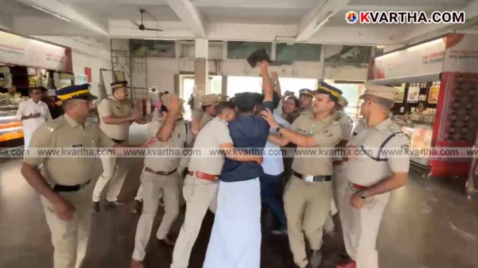 Police investigation at the Kannur railway station platform after the protest.