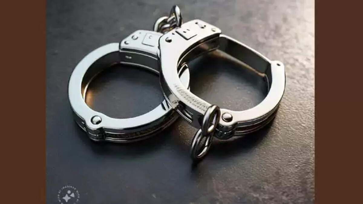 Outrage as 4-year-old girls allegedly assaulted in Thane nursery,&nbsp;Thane, India, Accused, Police, Crime.