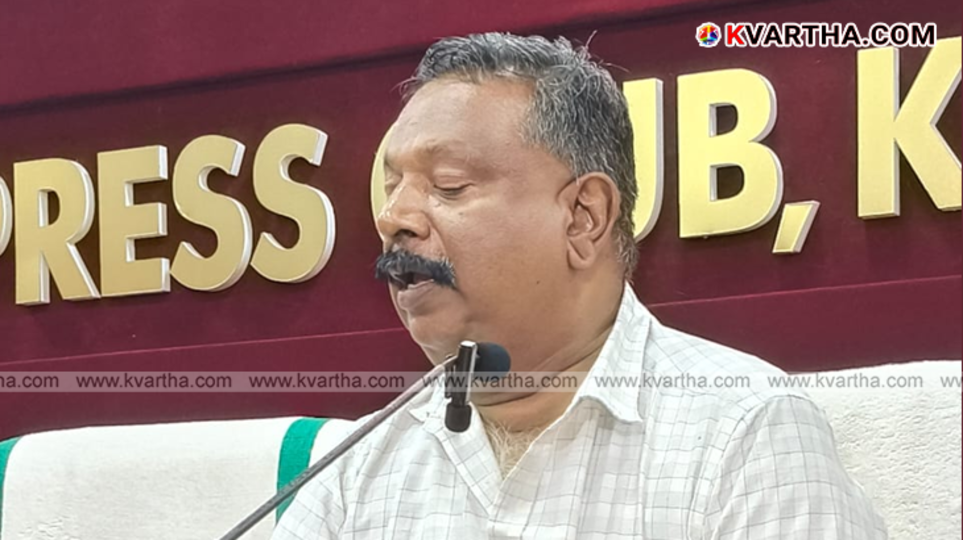 Human rights activist Leonard John addressing a press conference at Kannur Press Club.